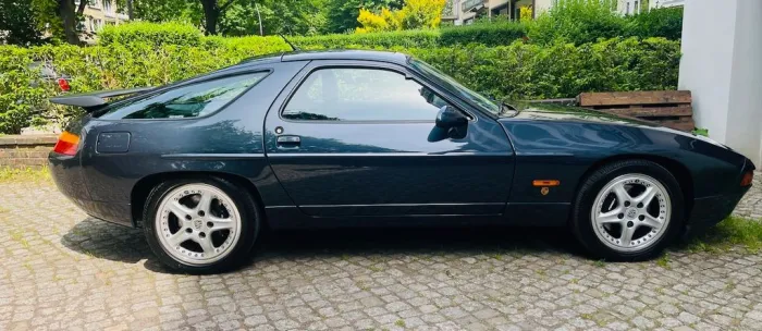 Porsche 928 GT