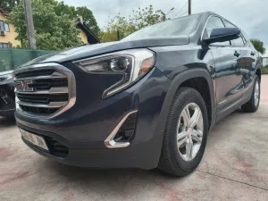 GMC Terrain 4x4 LOw MILEAGE