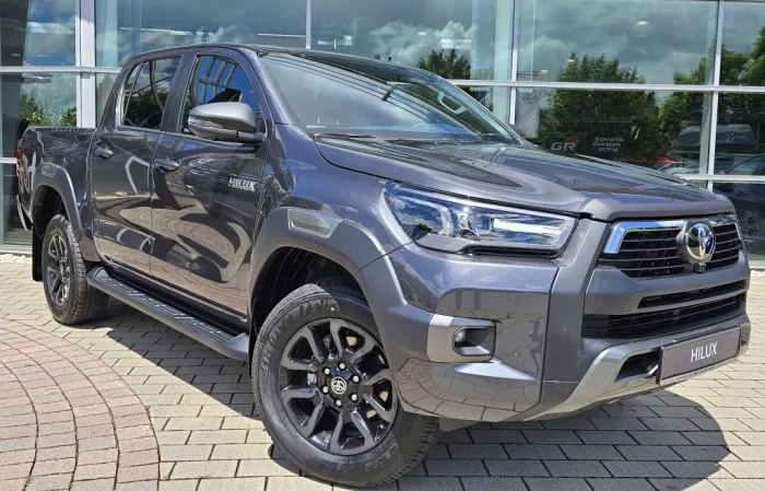 Toyota HiLux 2,8 D-4D Double Cab MHEV Autm. Invincible