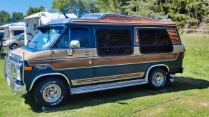 Chevrolet Chevy G20 Van 