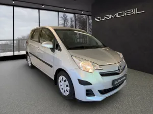 Toyota Verso-S Life 1,3 Navi *Stop&Go*Kamera*Klima*