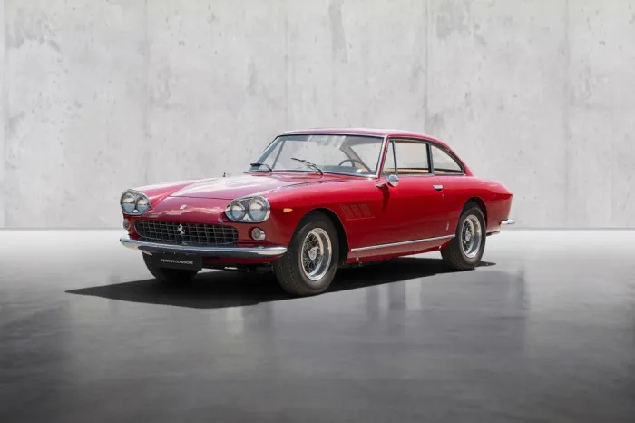 Ferrari 330GT 2+2