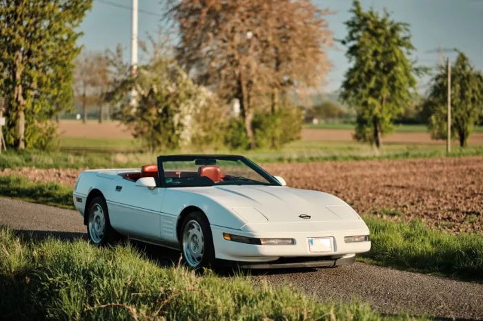 Corvette C4 / CH-Ausl. / Original & Gepfl. Zustand