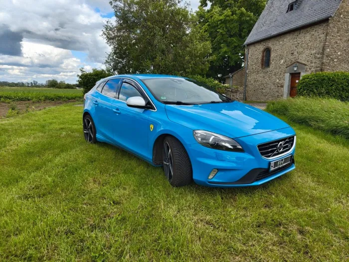 Volvo V40 T3 R-Design (Heico Sportiv)