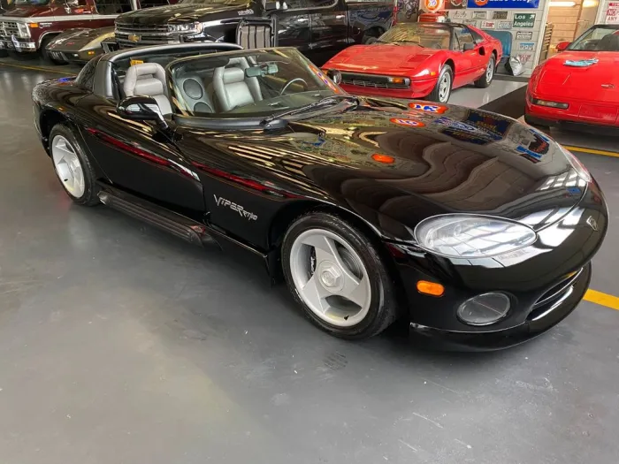 Dodge Viper Top Zustand . TÜV UND H NEU