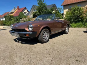 Fiat 124 Spider Restauration Innen / Aussen/ TOP