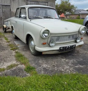 Trabant 601 L/S + Fortschritt Anhänger HP 350.01 VHB