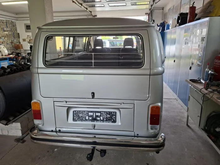 Volkswagen T2 Silberfisch Lord von Hannover 