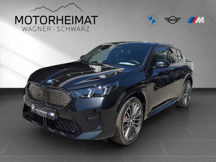 BMW iX2 xDrive30