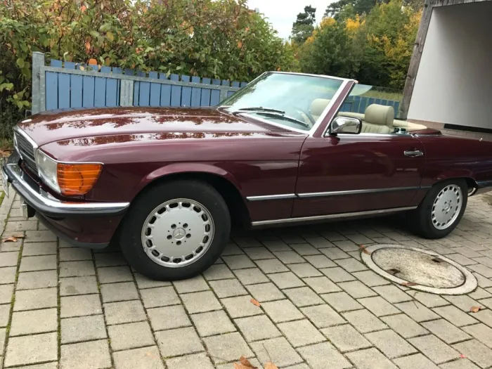 Mercedes-Benz SL 560