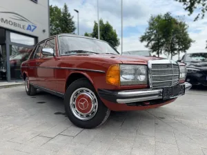 Mercedes-Benz 200 *Oldtimer/H-Kennzeichen*