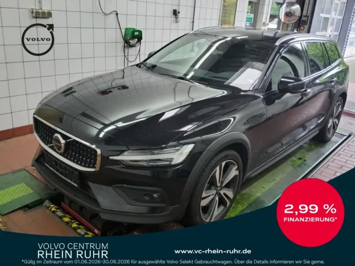 Volvo V60 Cross Country B4 AWD ULTIMATE 360°+PANO