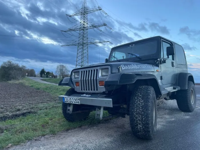 Jeep Wrangler YJ 4l Hardtop, höher + Klima