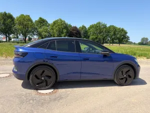 Volkswagen ID.5 79 kWh 4MOTION GTX mit Pano, AHK 5 Jah Ga.