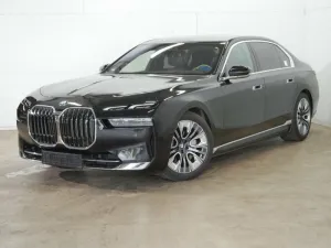 BMW i7 xDr. 60 NP 175650.- Exe Lounge Pak.Fondentert