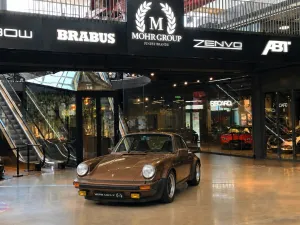 Porsche 911 Turbo 3.0 (930) / RESTAURIERT