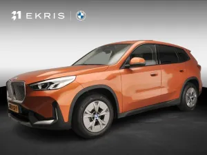 BMW iX1 eDrive20 - LED - navi - panorama dach - Spor