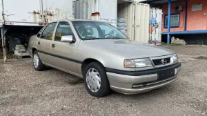 Opel Vectra A - AUTOM. 2.0 - 4/5trg