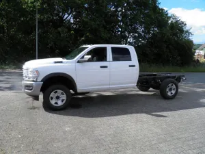 Dodge RAM 3500 CREWCAB 6,4 L V8 HEMI 4X4