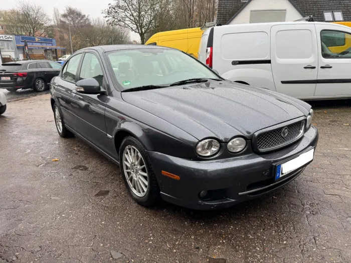 Jaguar X-Type 2.2 D Klimaaut./PDC/wenig Kilometer!