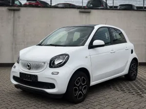 Smart ForFour  90PS Panorama Navi Kamera Vollleder