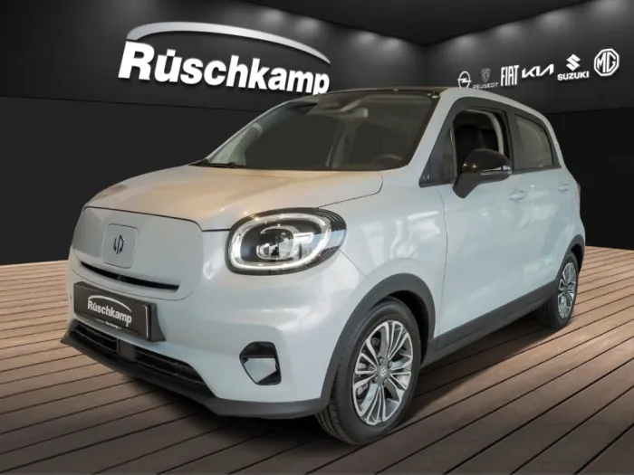 Leapmotor T03 70 kW BEV RückKam Klimaauto Panodach Navi