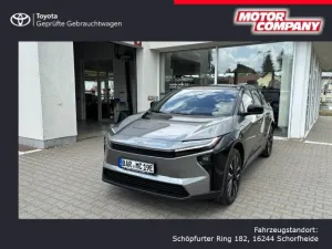 Toyota bZ4X AWD Lounge JBL und Panoramadach