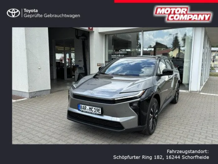 Toyota bZ4X AWD Lounge JBL und Panoramadach