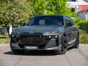 BMW M760e .TOPZUSTAND.INDIVID.EXECUT.B&W.SKY.5/100