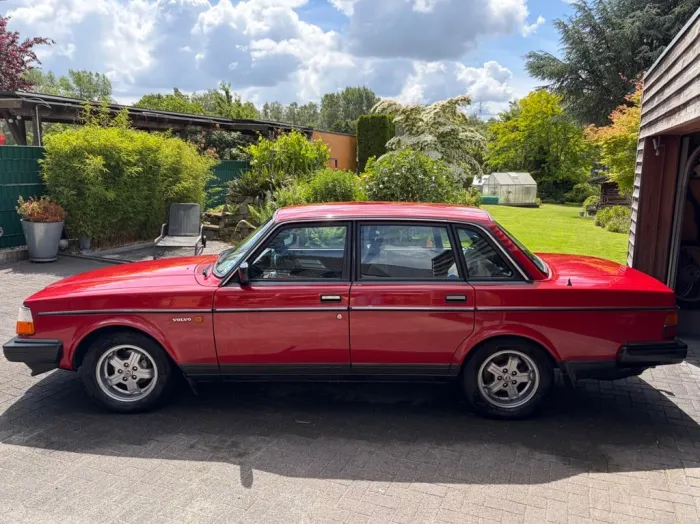 Volvo 240
