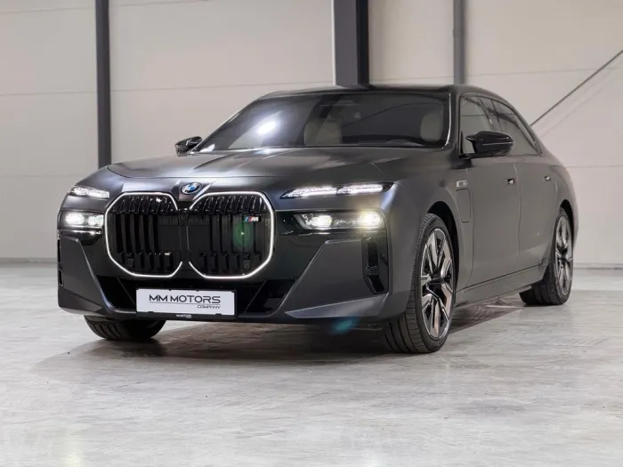 BMW M760 7 M760 e xDrive