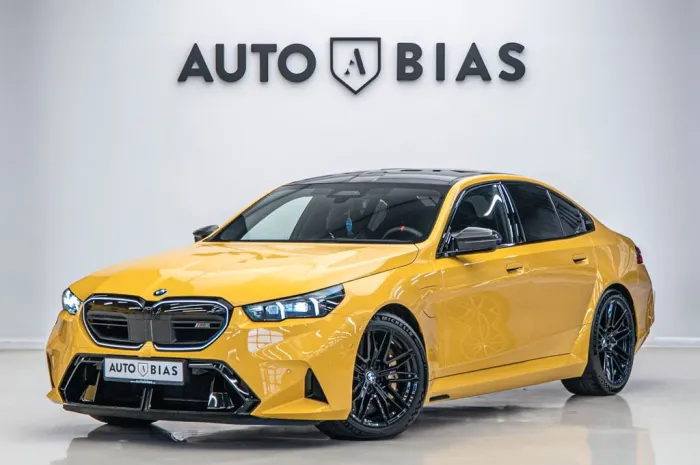 BMW M5 Limousine Basis
