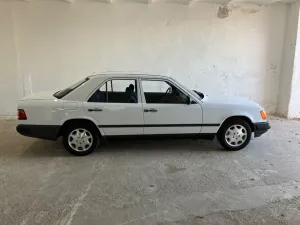 Mercedes-Benz 200