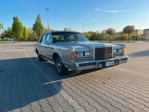 Lincoln Town Car