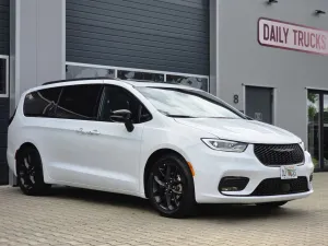 Chrysler Pacifica 3.6L Limited S Pano ACC LED 7-Sitzer