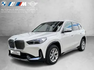 BMW iX1 eDrive20 xLine DAB LED RFK Komfortzg. Shz