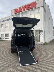 Volkswagen Caddy Maxi 90kW DSG Rollstuhl Taxi Mietwagen