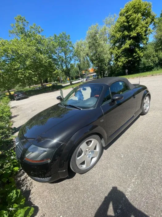 Audi TT Roadster 1.8T quattro 165 kW -