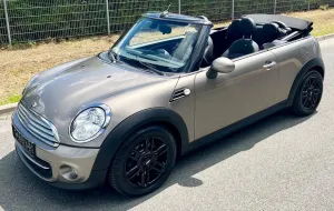 MINI Cooper Cabrio Automatik Leder Xenon PDC Alu
