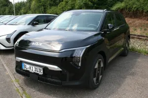 Kia EV3 81 kW Earth. AHK + alle Pakete Vollausstatt.