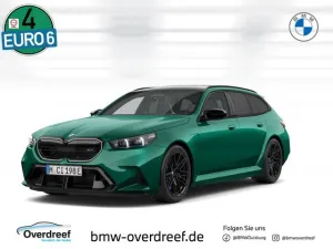 BMW M5 Plug-In Hybrid Touring xDrive Panorama AHK