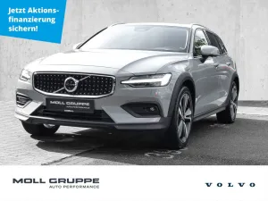 Volvo V60 Cross Country B4 AWD Ultimate Pano Head UP 3