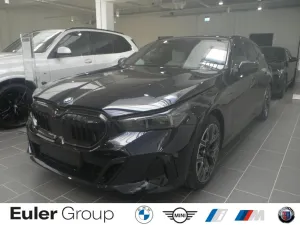 BMW 550 e xDrive Touring Sportpaket HUD AD AHK-klapp