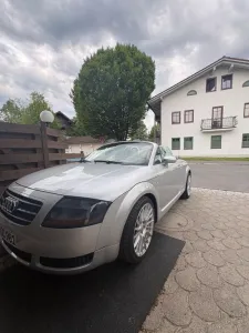 Audi TT Roadster 1.8T 132 kW - 