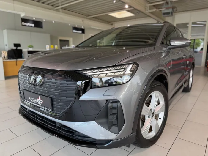 Audi Q4 45 e-tron Matrix*LED*SHZ*AHK*CAM
