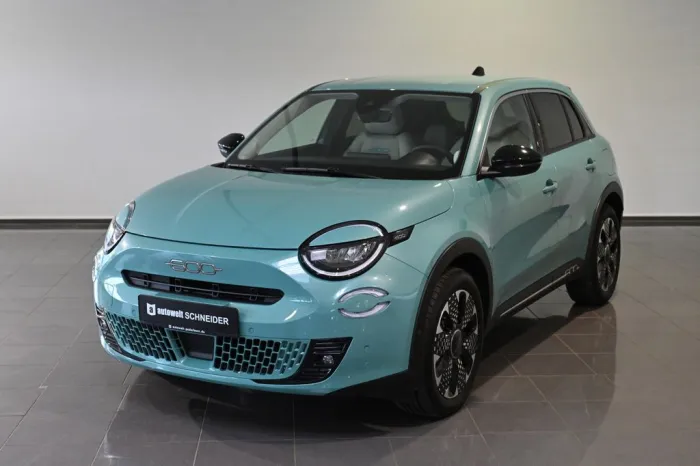 Fiat 600e La Prima 54 kWh ACC SHZ Navi LED 18 Zoll