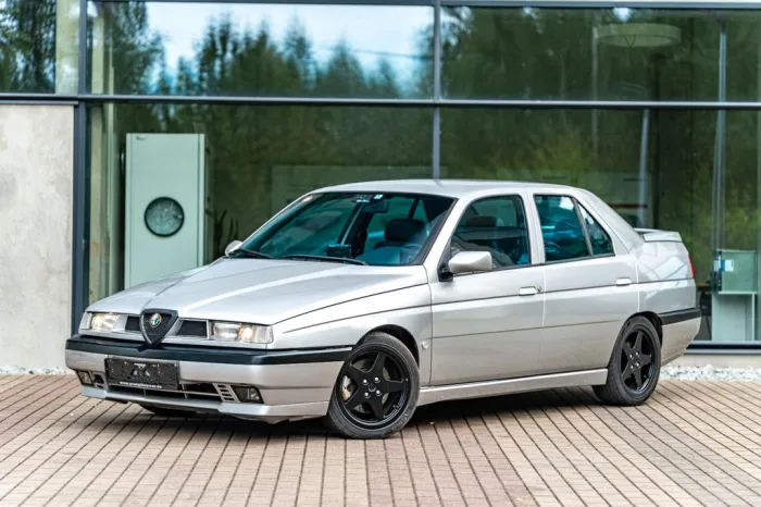 Alfa Romeo 155 2.5i V6