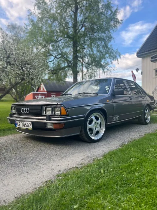 Audi 200