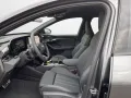 Audi Q6 SUV e-tron performance 225 kW S line bus