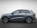 Audi Q6 SUV e-tron performance 225 kW S line bus